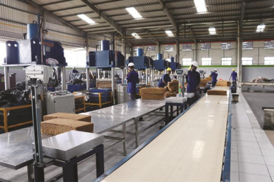 岳陽人闖非洲,走出前人沒走過的路